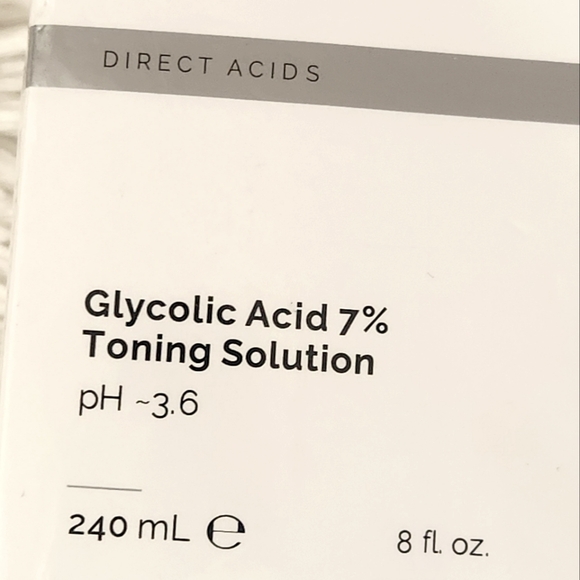 Glycolic Acid 7% Toner Resurfacing Hydrating Solution - Picture 3 of 11